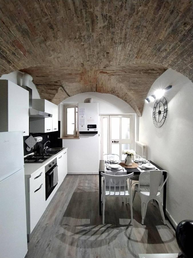 Apartamento Casa In Centro Storico Vista Gran Sasso Atri Exterior foto