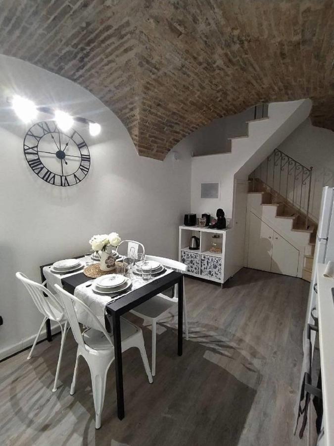 Apartamento Casa In Centro Storico Vista Gran Sasso Atri Exterior foto